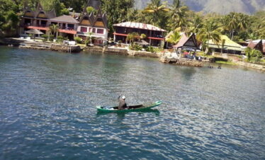 paket liburan natal tahun baru 4h3m parapat danau toba