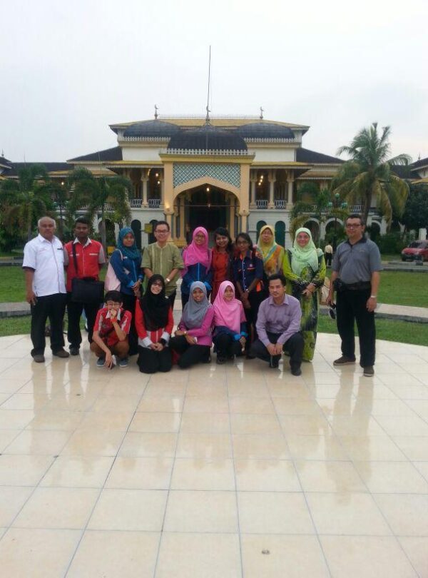 tour istana maimun