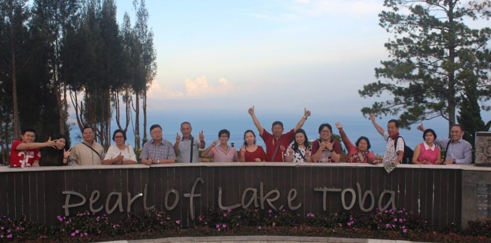 Wisata Samosir TamanSimalem 4H3M