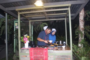 Makan Malam Di Taman Simalem