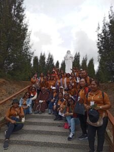jesus statu pilgrim tour puncak2000