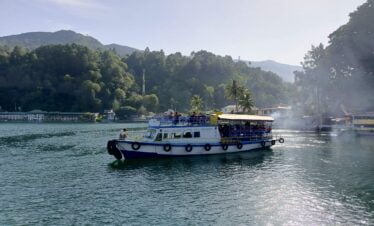 Sewa kapal wisata danau toba