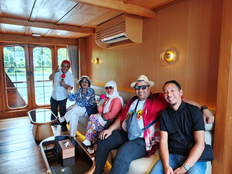 Karaoke Room Phinisi