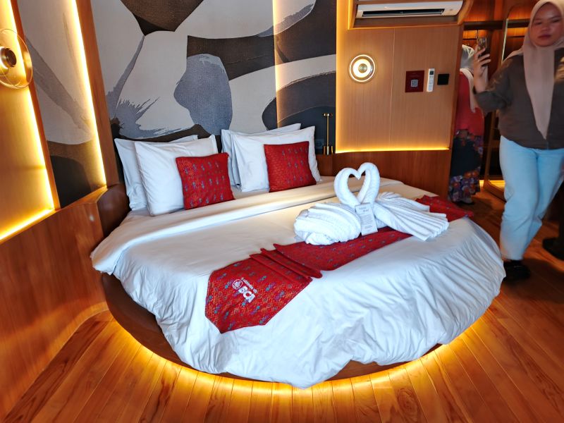 SUITE-ROOM